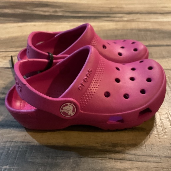 NWOT Crocs 204094 Toddler Classic Coast Clog Fuchsia Fun Unisex Size C10 - Picture 4 of 7